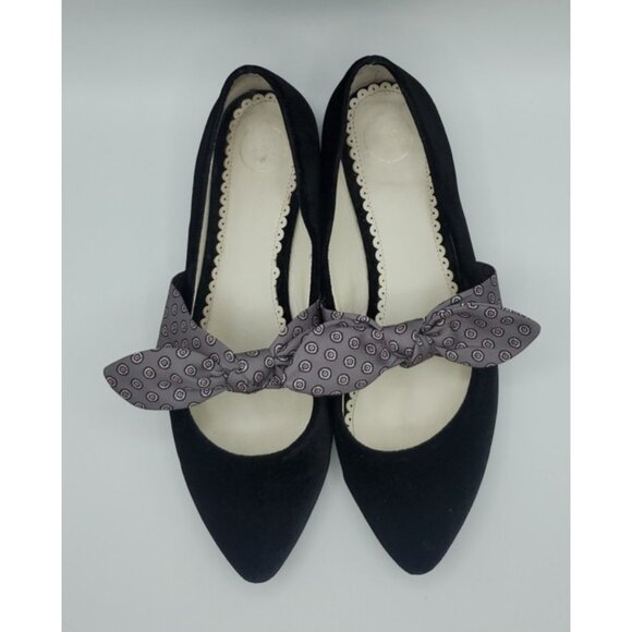 1901 Ladies Black Velvet Flats with Fabric Bows Size 9 M - Picture 3 of 11